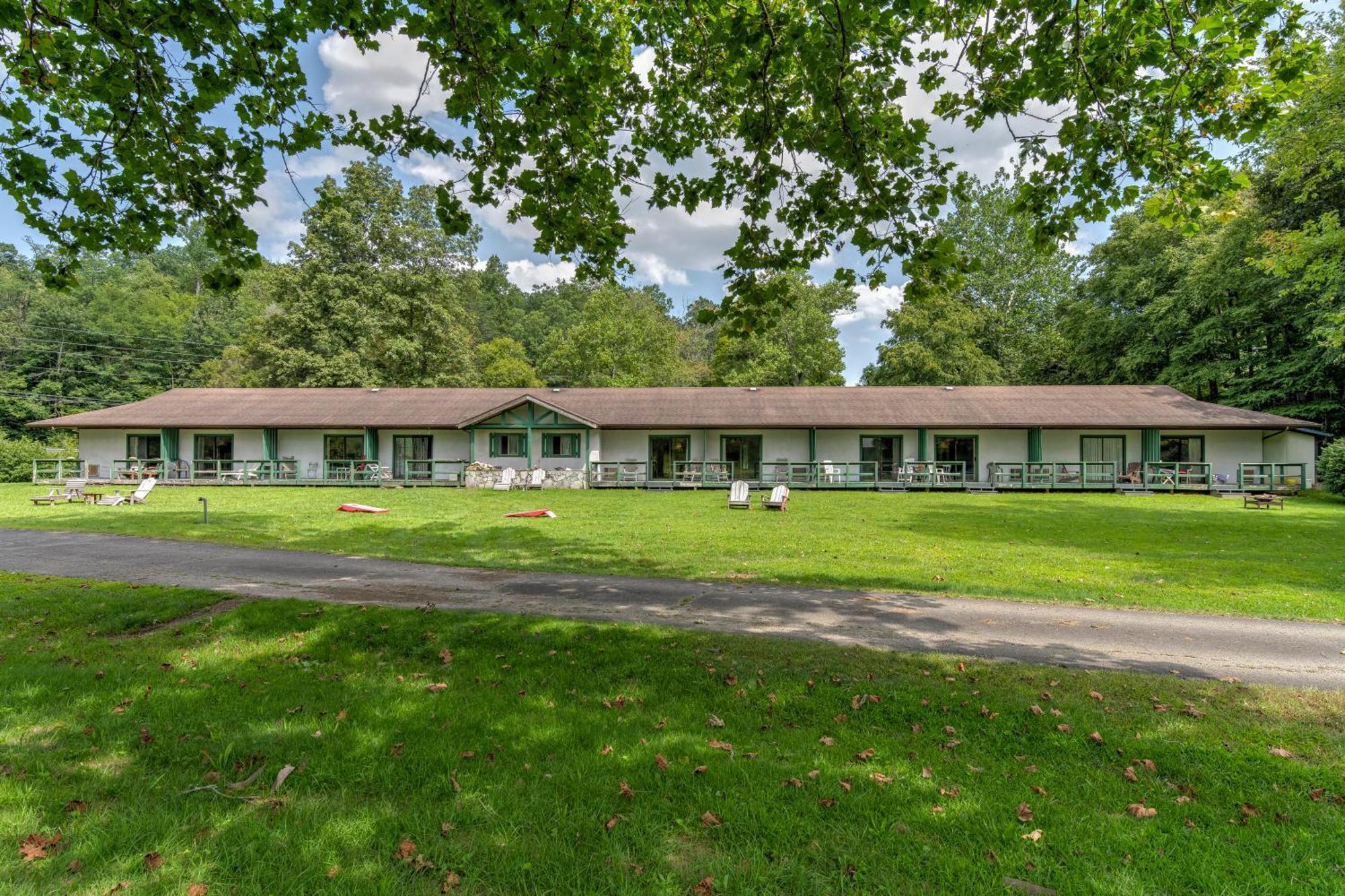 Lodge At Mount Mitchell Busick Exterior photo