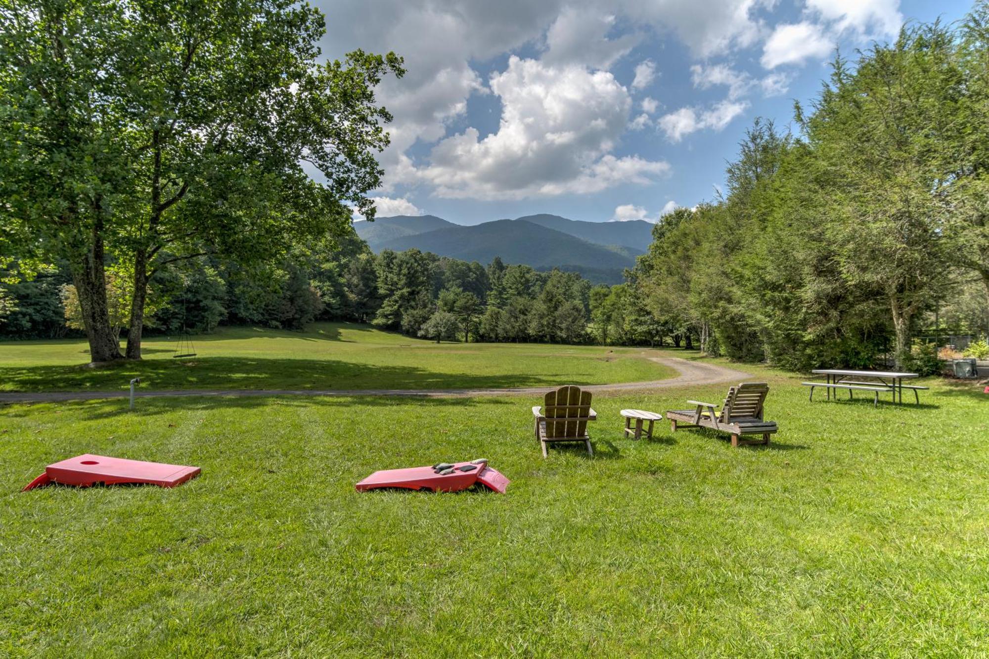 Lodge At Mount Mitchell Busick Exterior photo