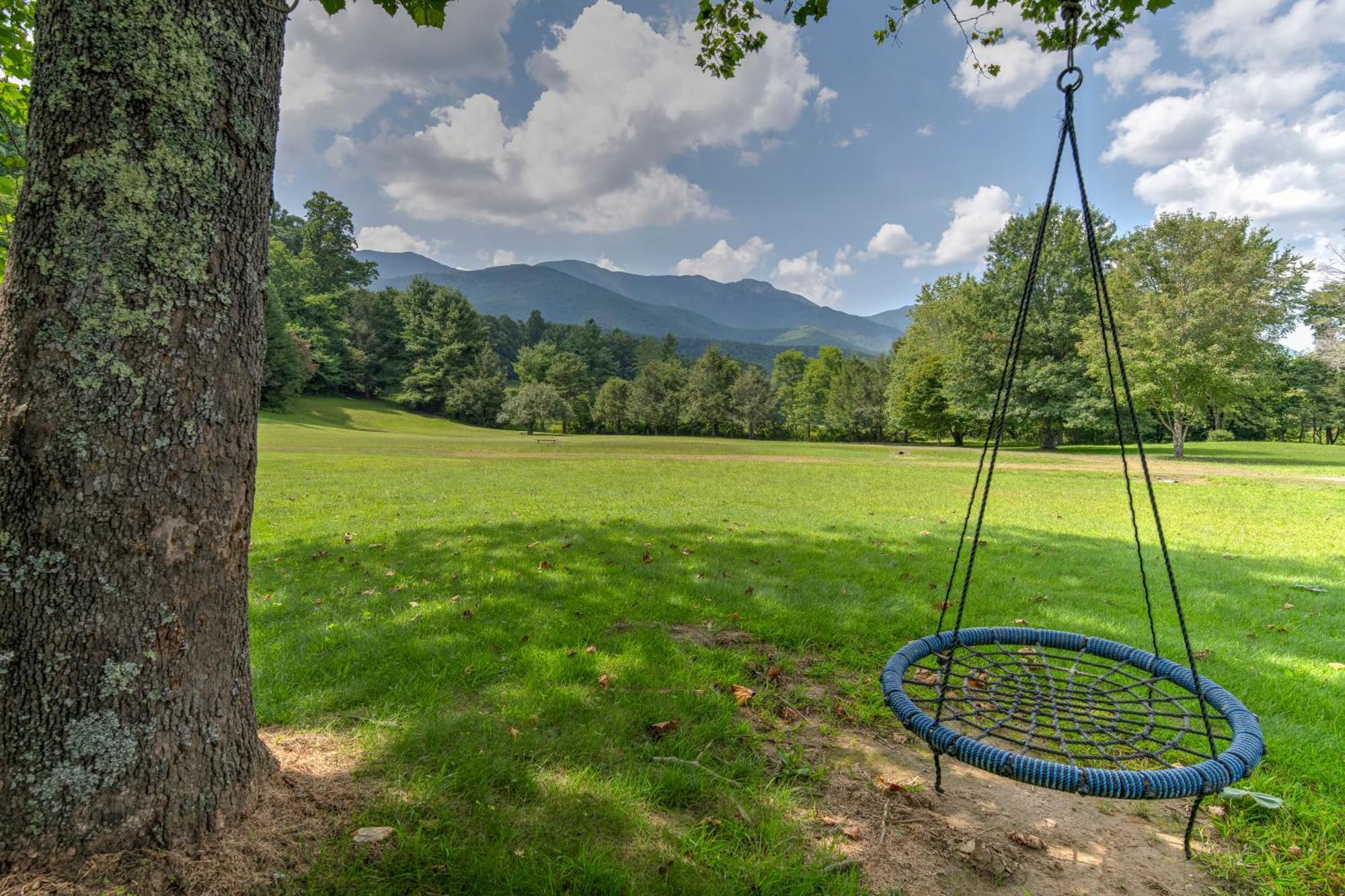Lodge At Mount Mitchell Busick Exterior photo