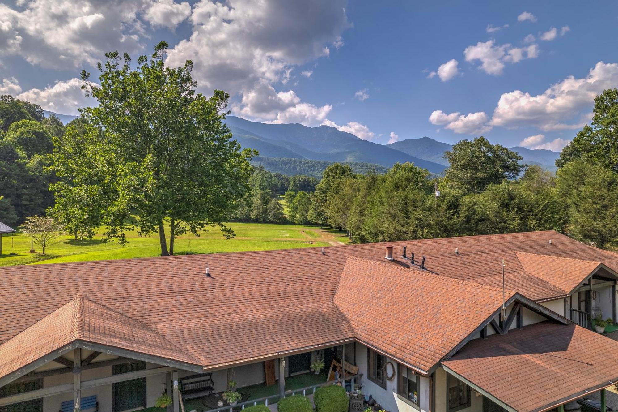 Lodge At Mount Mitchell Busick Exterior photo